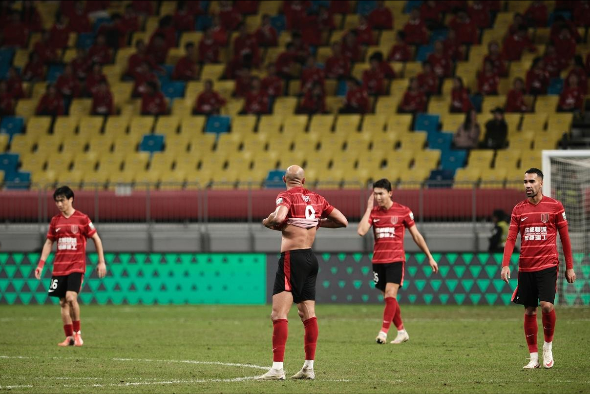 leyu集团-球员未经同意就转会？高层根据名单引援！徐正源批成都添欲加之罪